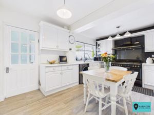 Kitchen/Diner- click for photo gallery
